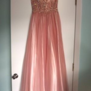 Pink strapless formal dress
